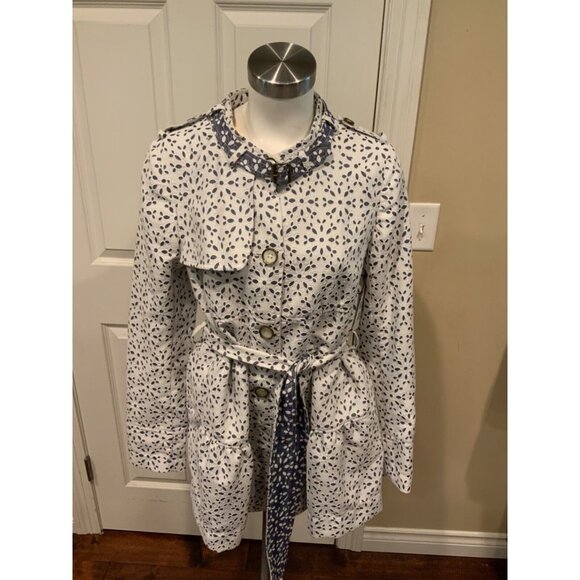 Elevenses White & Chambray Floral Eyelet Patterned Peplum Trench Jacket, Size 12 - Picture 1 of 8